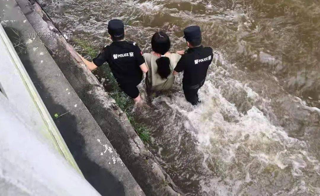 **塞尔维亚女孩乘滑翔伞疑突发恐慌坠亡事件多维对比分析**